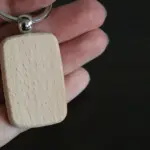 Kleine houten sleutelhanger